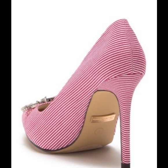 Gorgeous shoes - Picture 2 of 4